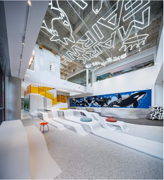 辦公室規(guī)劃成這樣 你還想在家辦公嗎？--馬克華菲上海總部辦公室