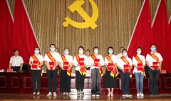 慶祝我公司榮獲市住建局系統(tǒng)先進(jìn)榮譽表彰